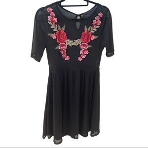 Potter’s Pot Wms Sz Med 8/10 Black Appliqué Roses Fit and Flare Sheer Midi Dress
